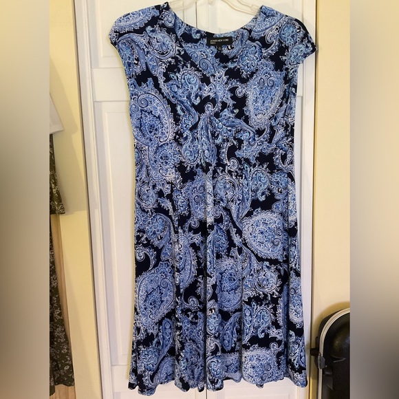 Jones New York Dresses & Skirts - Jones New York Paisley Dress